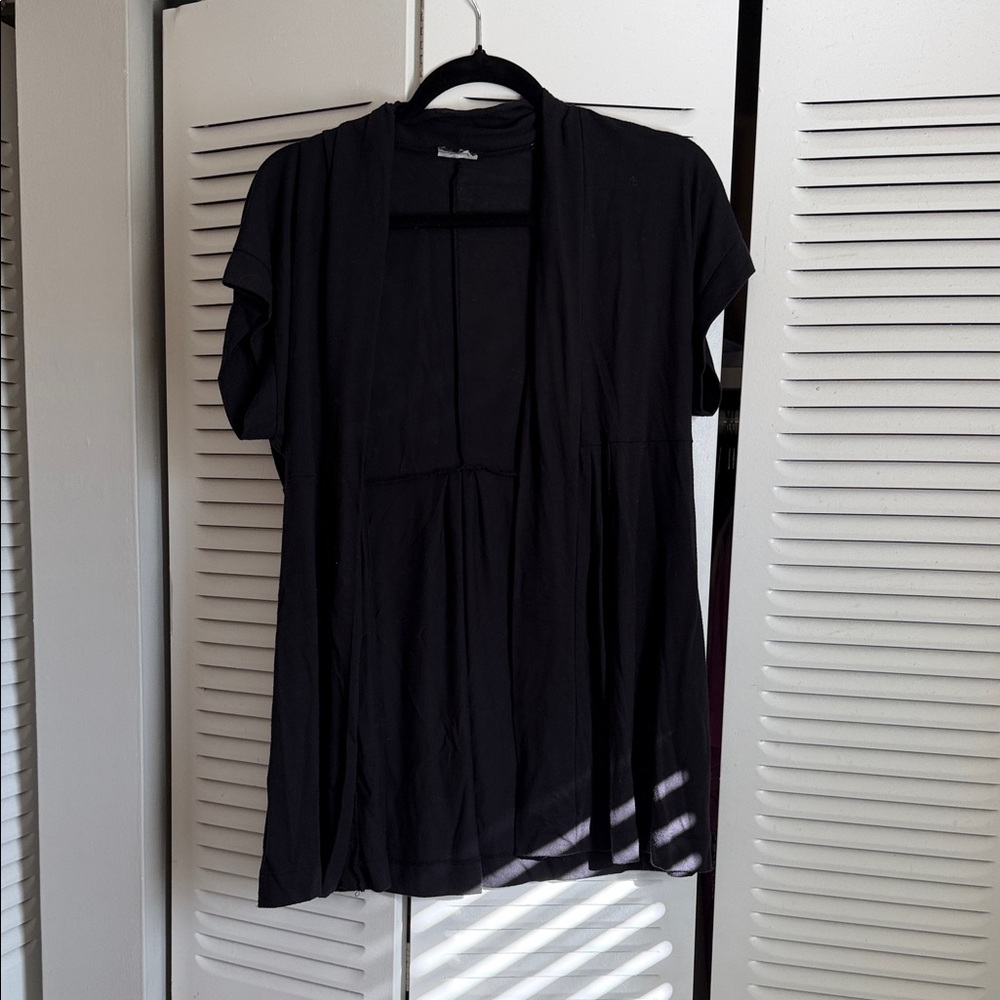 Elegant Black Women's Short Sleeve Cardigan